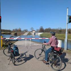 Überschwemmung, hier kommen wir nicht weiter