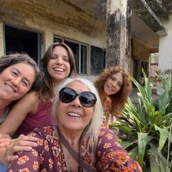 Aca estaban alojados ellos..