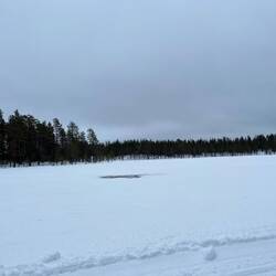 Blick auf die zugefrorenen Seen