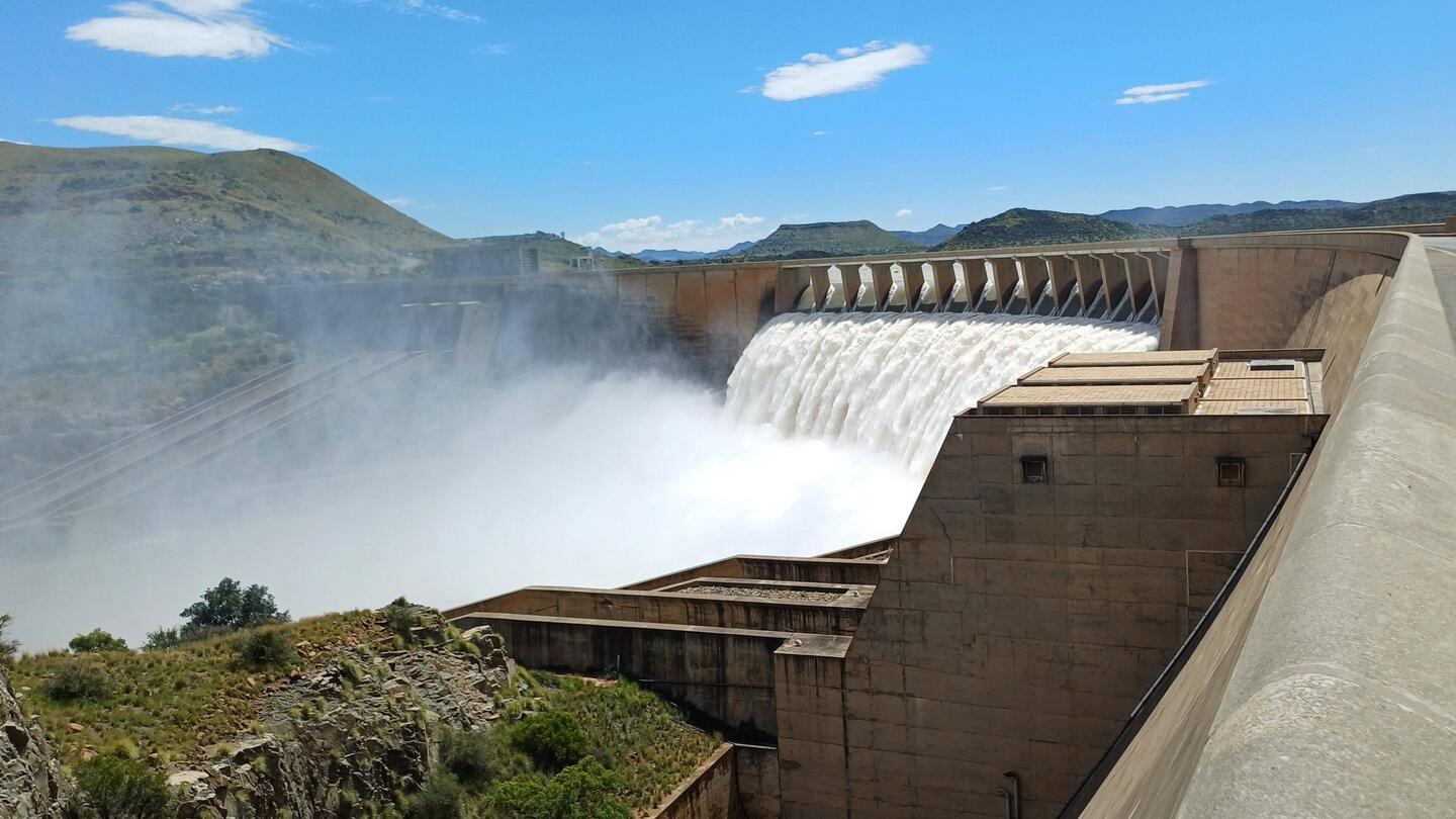 der Stausee ist voll, alles muss raus
