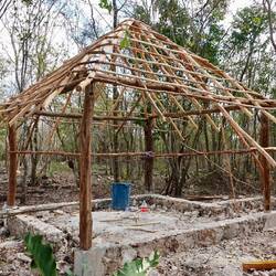 Traditionelle Bauart, hier entsteht ein Waschhaus.