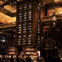 In der Atlas-Bar gibt es über 1500 Gins - der Himmel!!!