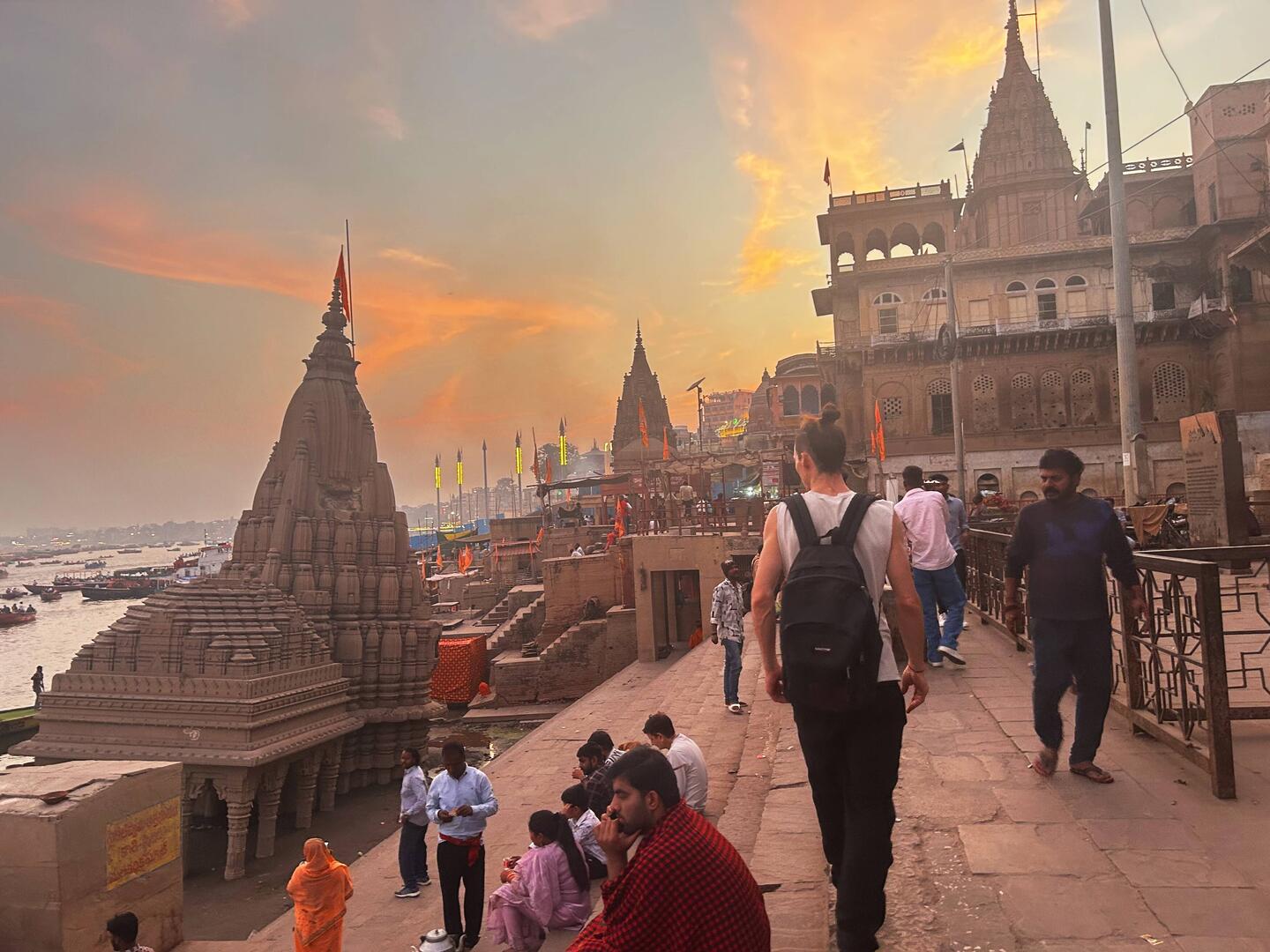 Daily stroll along the Ghat