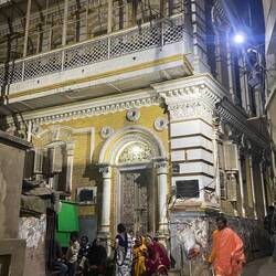 Another pretty building with pretty women!