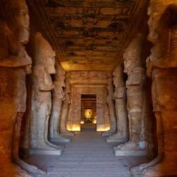 Monumentaler Eingangsbereich