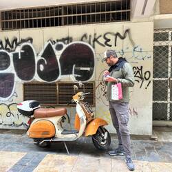 Kritischer Toto-Blick: Die süsse "Vespa" ist nicht von Piaggio 😳