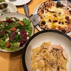 Dinner - pizza for Denise, mushroom and chicken pasta for me with a wagyu salad!