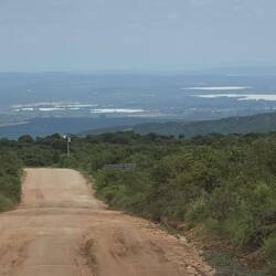 Das Weiße im Hintergrund sind abgedeckte Farmen
