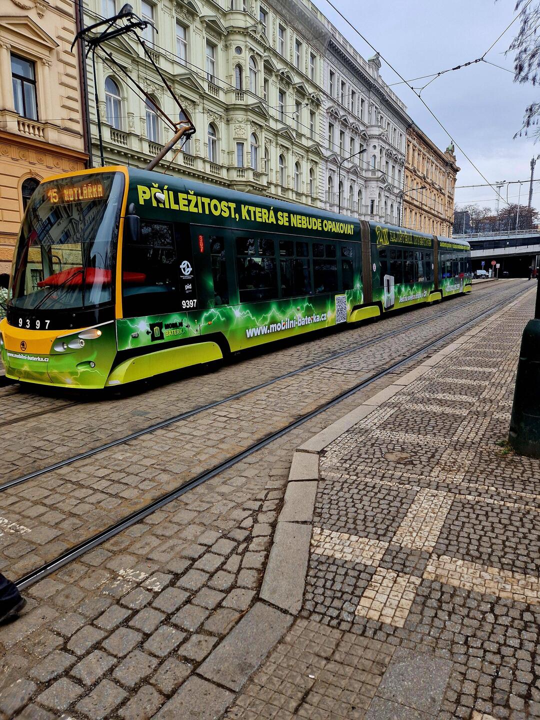 Normaus Tram vo ussä