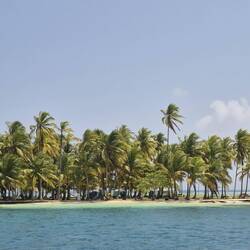 Unser erster Ankerplatz ist vor ,Nugnudub'