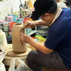 The shop keeper, many generations pursuing ceramics