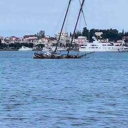 ..der kurze Fotostopp ist an einem schönen Strand,aber leider immer wieder schwer weg zu blenden..➡️