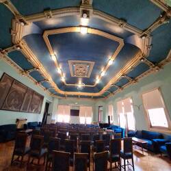 ...und auf der anderen Seite der blaue Salon