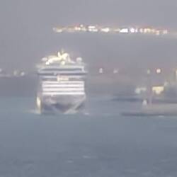 Unser Hafenplatz ist noch von der Aida Luna belegt.