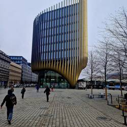 Eifach so es paar Geböide in Prag womi Föteliwürdig düecht hei