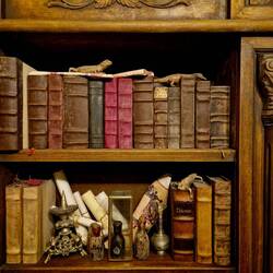 Ih dem Fläschli unge im Glas isch no originale Inhaut vo anno 14ignöbbis drinn