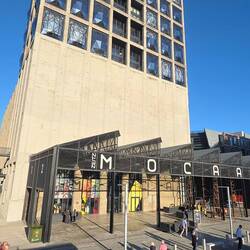 Museum für Moderne Kunst in einem ehemaligen Getreidespeicher