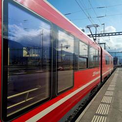 Ab Landquart mit der Rhätischen Bahn ...