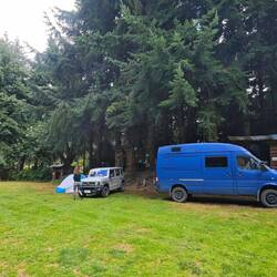 Am Camping mit Zeltnachbar Jeff