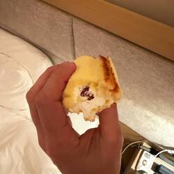 Dinner ✅, Onsen ✅, Dessert ✅ (a fluffy pancake filled with whipped cream and strawberries from 7/11!