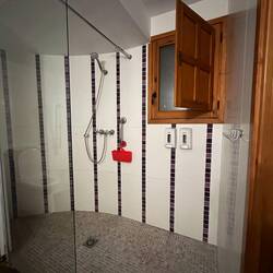 Bad XXL - Toto und Zisi können gemeinsam duschen