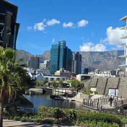 Kanal in der Stadt, hier war früher noch alles Wasser