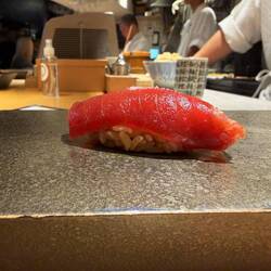 Medium fatty Blue Fin Tuna - 🤤