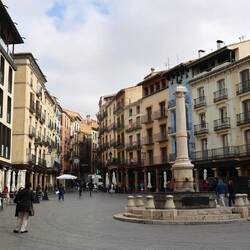 Teruel, Plaza de Carlos Castel