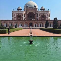 Fue anterior al Taj Mahal