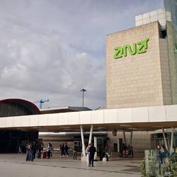 Metrostation direkt am Ausgang vom Airport