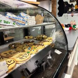 Sogar das Gebäck ist auf Katze getrimmt