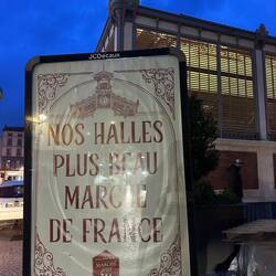 Die Markthalle soll eine der schönsten Frankreichs sein.