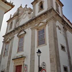 Kirche darf nicht fehlen.