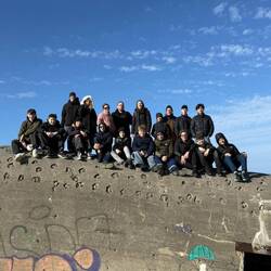 Achso, den Jungs geht aus auch gut - das läuft so nebenher, wie die Tagesschau 1x am Tag