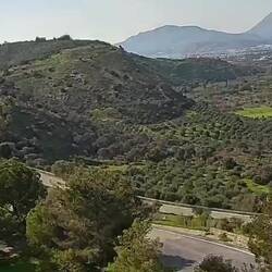 Nun mit Drohne von außen.