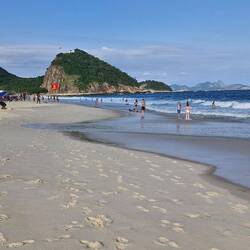 Spaziergang und Apero am Strand