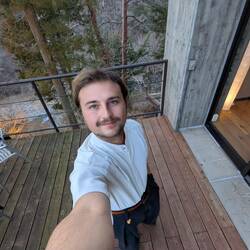 Im Hostel, erster Schnee in Japan