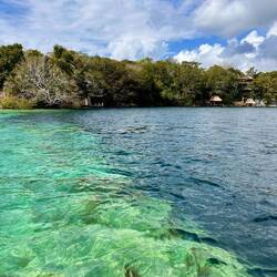 Cenote (dunkel) Esmeralda