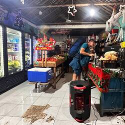 Verpflegung für die lange Busfahrt kaufen