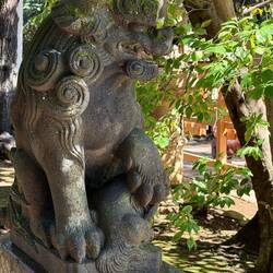 This shrine avoided both earthquakes and the 1945 fire bombings - it's been here 400 years!