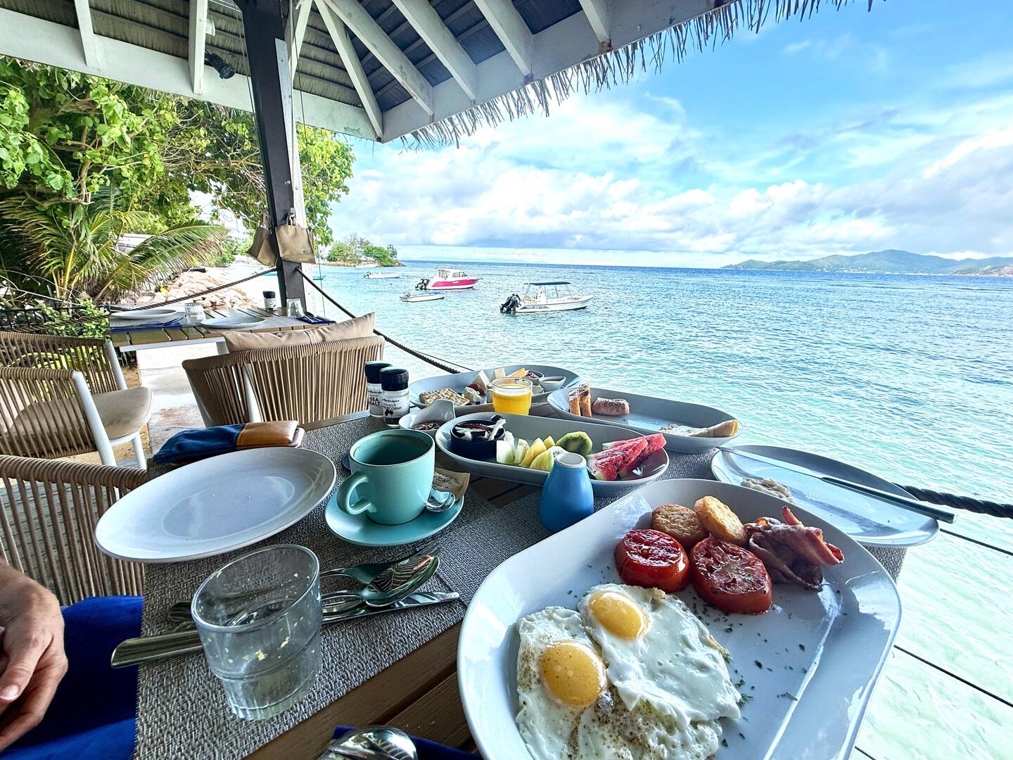 Det var knappt maten fick plats på bordet!