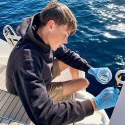 Bent widmet sich der nächsten Klampe