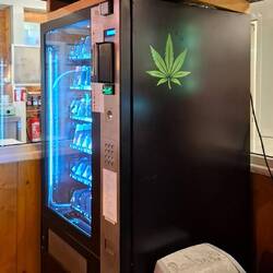 Netter Automat im Ortszentrum 🙈