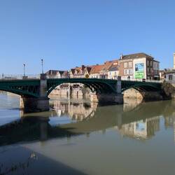 Brücke über die Marne