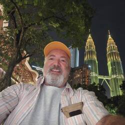The Patronas Twin Towers are always impressive, but even more so when lit up at night