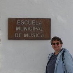 Musikschule entdeckt.... Da freut sich jemand😉