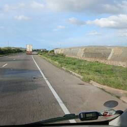 Rechts Gewächshäuser