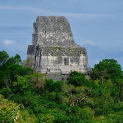 Höchste der Pyramiden, ca. 70 m