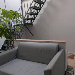 Da nicht mehr hinauf. Die Koffer waren schwer genug.