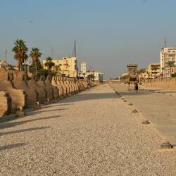 Straße der Sphingen